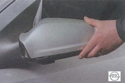 Складывание зеркал на автомобиле Opel Astra