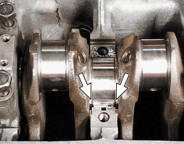 Правильность установки упорных полуколец коленчатого вала двигателя Лада Гранта (ВАЗ 2190)