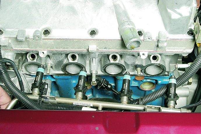 Извлечение топливных форсунок из двигателя ВАЗ-21126 Лада Гранта (ВАЗ 2190)