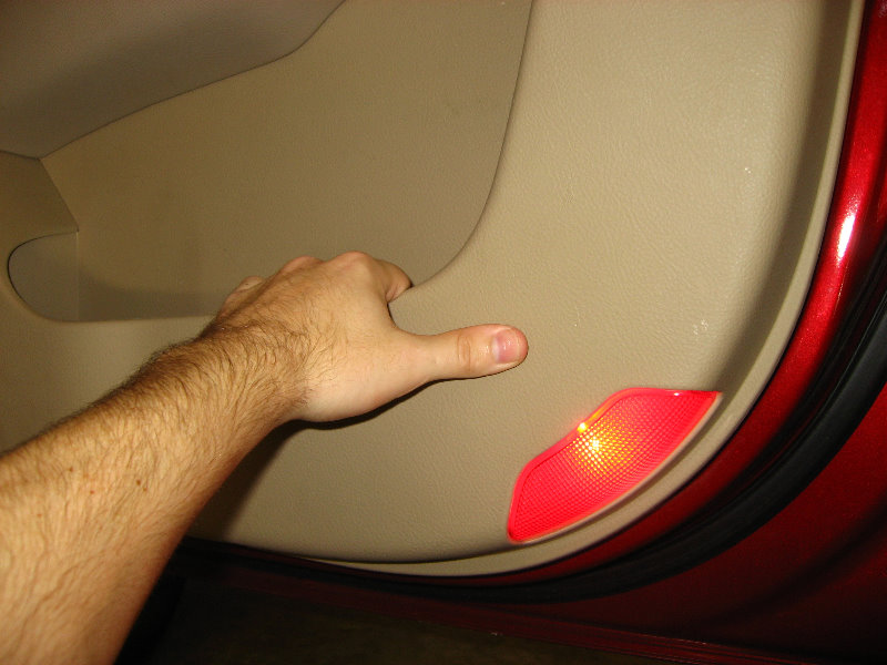 Поддеть карту передней двери Hyundai Santa Fe CM 2006-2012